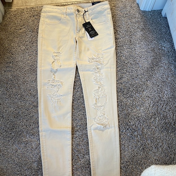 American Eagle cream jeans - Picture 6 of 9